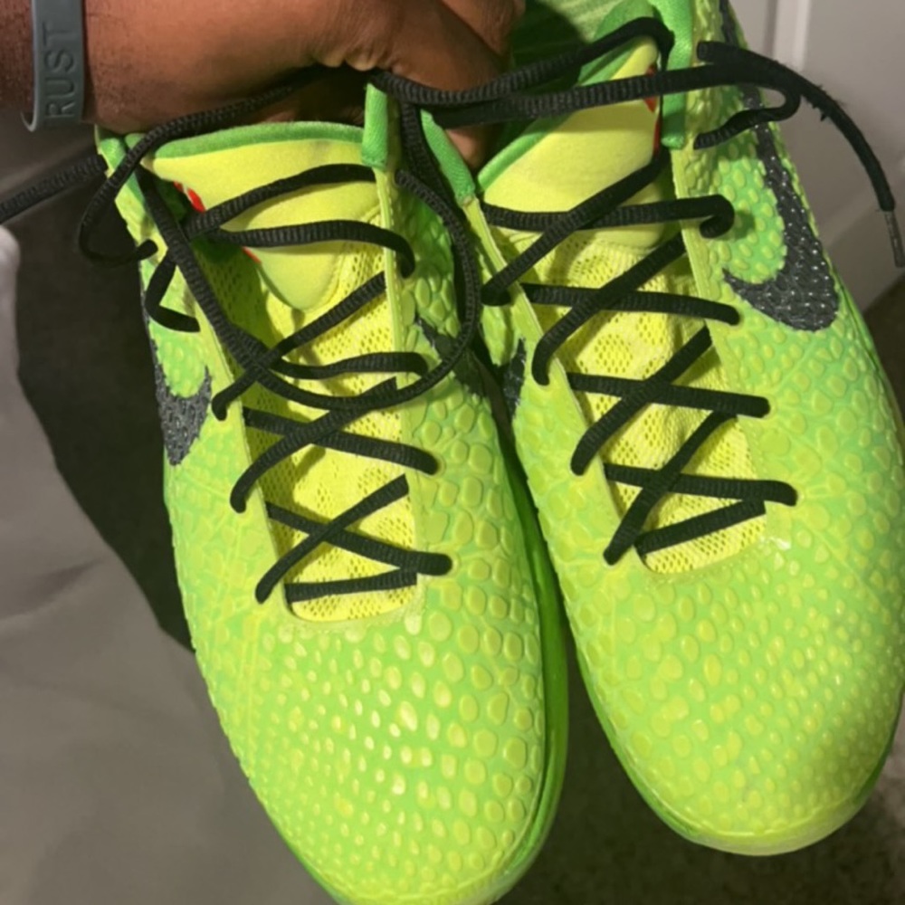Kobe 6 Protro “Grinch”